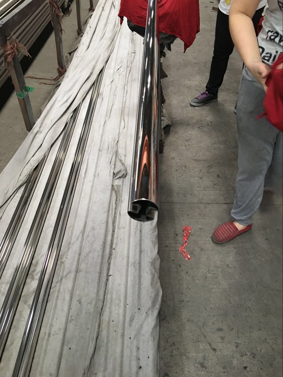 半岛网页版镜面圆管双槽管2.jpg