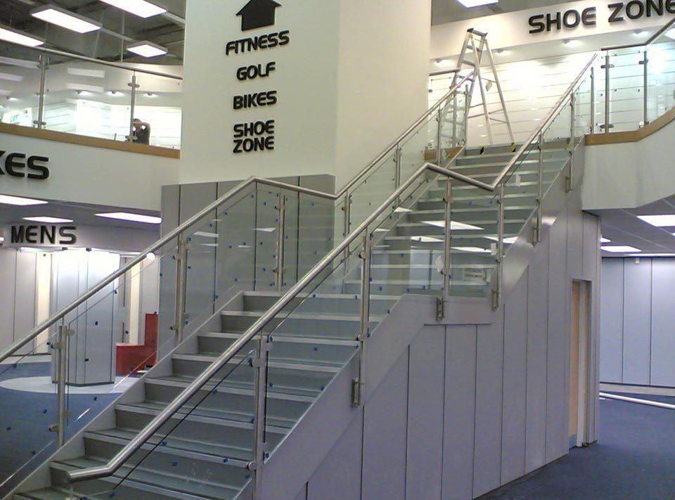 商场用半岛网页版楼梯护栏管