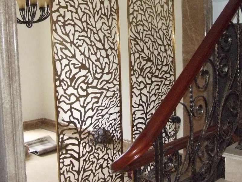 了解下半岛网页版花格隔断的装饰性应用