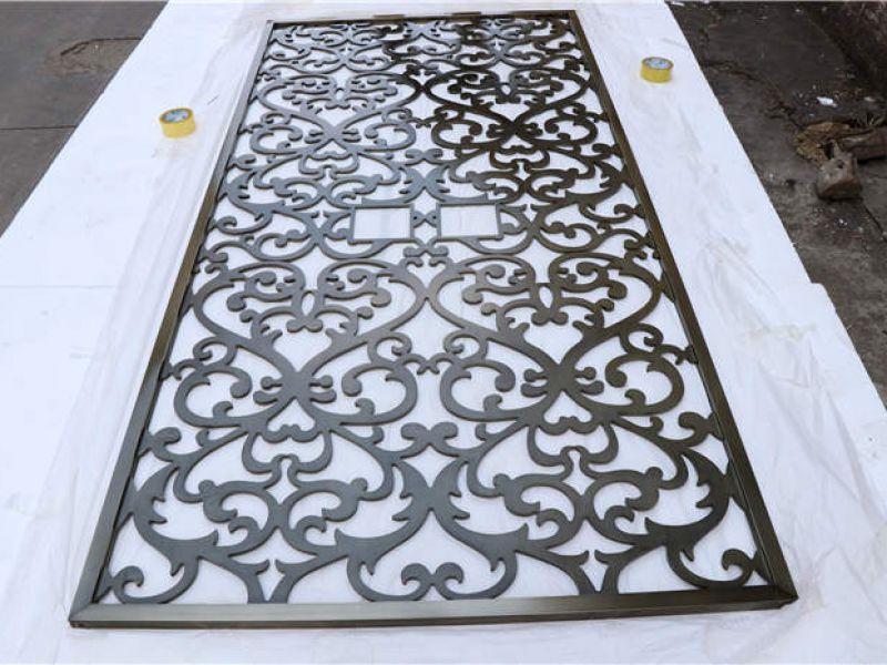 选购半岛网页版屏风时要注意它的制作工艺