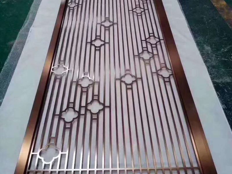 酒店工程安装半岛网页版屏风后，装饰装潢都提高好几个档次