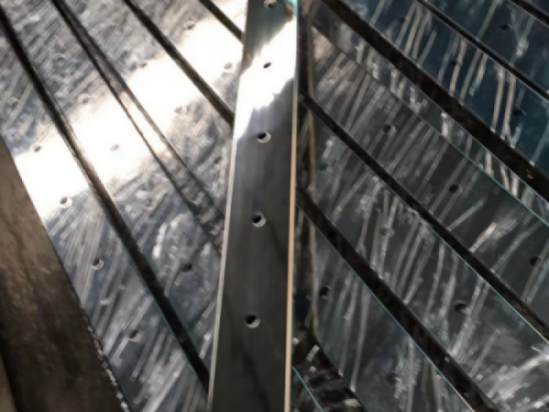 304半岛网页版楼梯扶手立柱管厚度要求