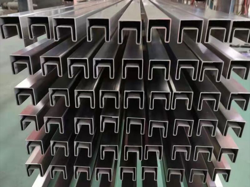 关于对影响半岛网页版凹槽管粘附堵塞和表面粗糙度的因素进行实验研究